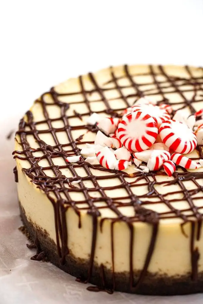 51+ Christmas Desserts Ideas for a Crowd 3 Peppermint Bark Cheesecake