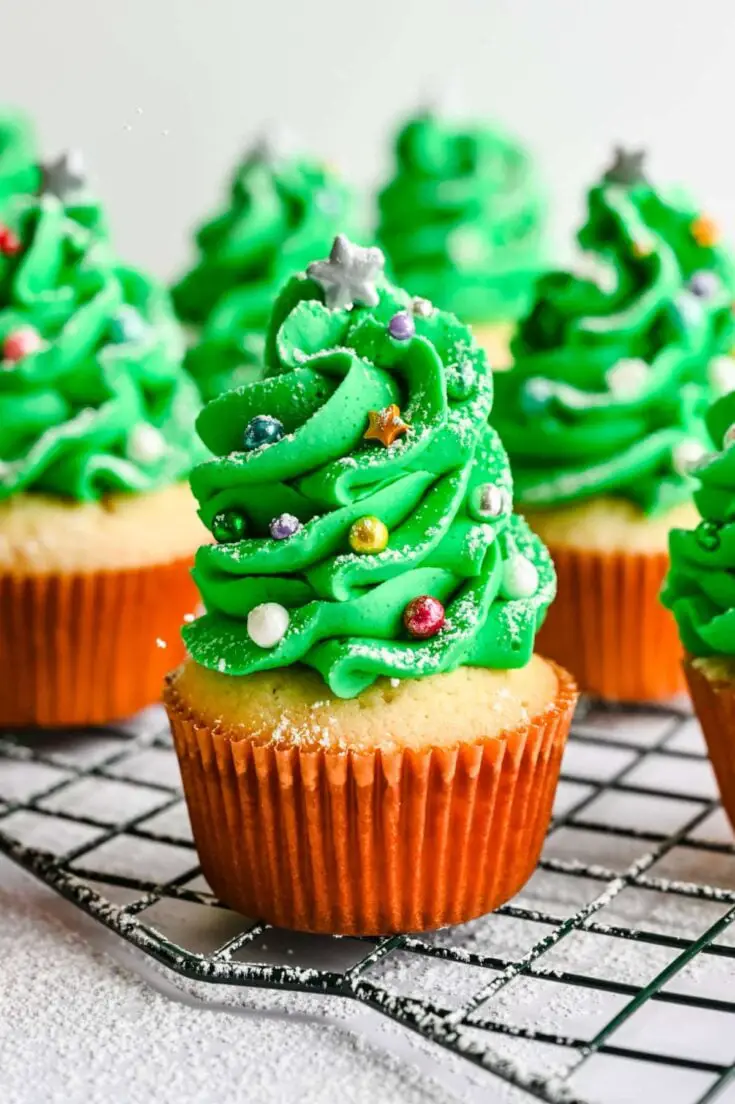 51+ Christmas Desserts Ideas for a Crowd 18 Christmas Tree Swirl Cupcakes