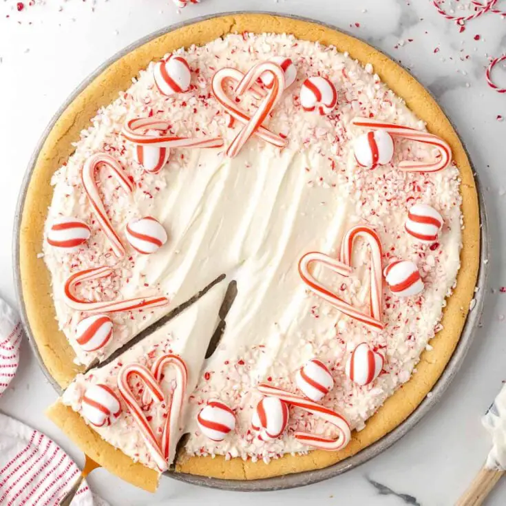 51+ Christmas Desserts Ideas for a Crowd 22 Peppermint Cookie Dessert Pizza