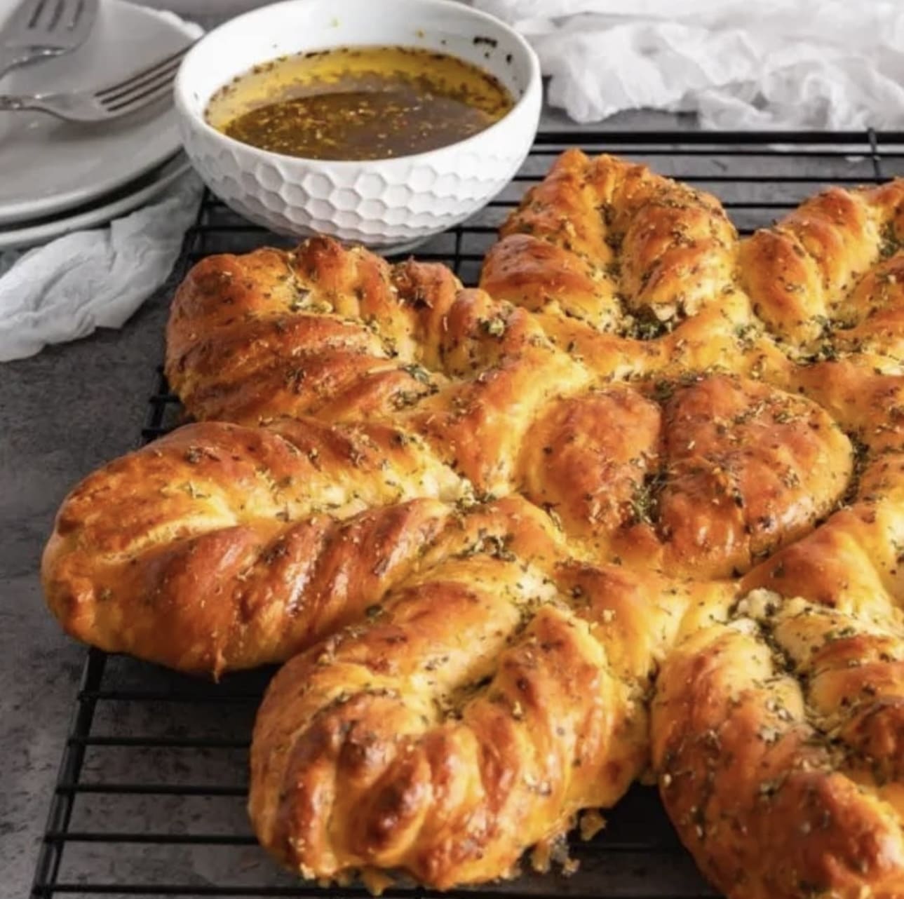 51+ Christmas Party Appetizers Everyone Will Want to Try 4 Herb and Garlic Star Bread