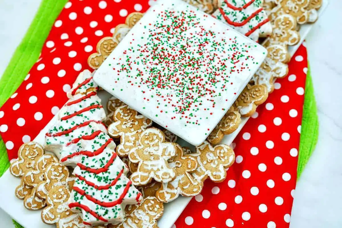 Gingerbread Cookie Cake Batter Dip