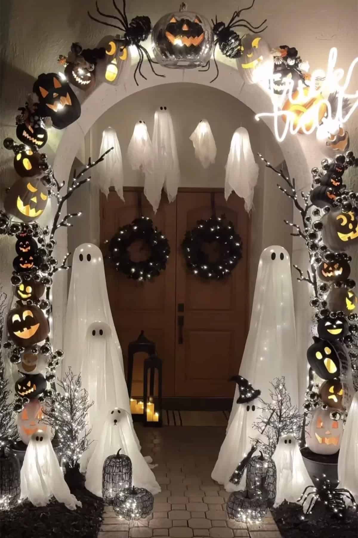 Illuminated Ghost Archway