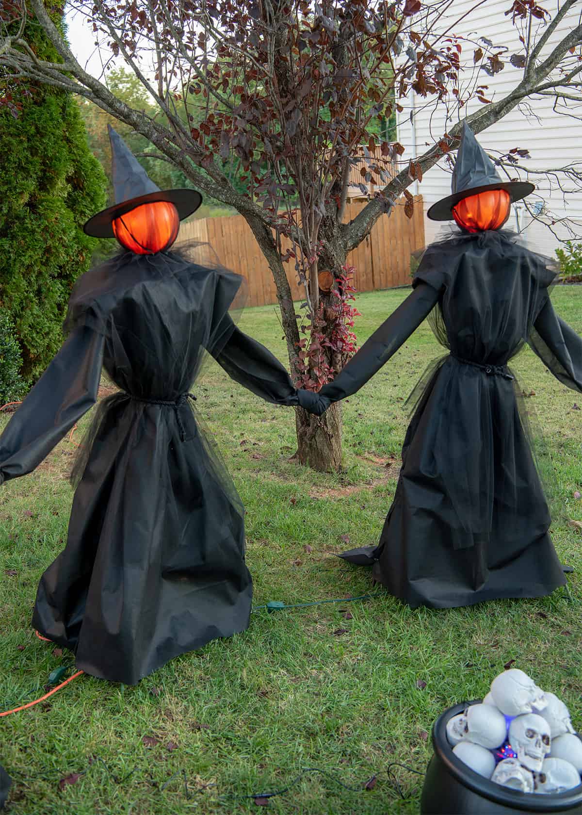 Glowing Pumpkin Head Witches