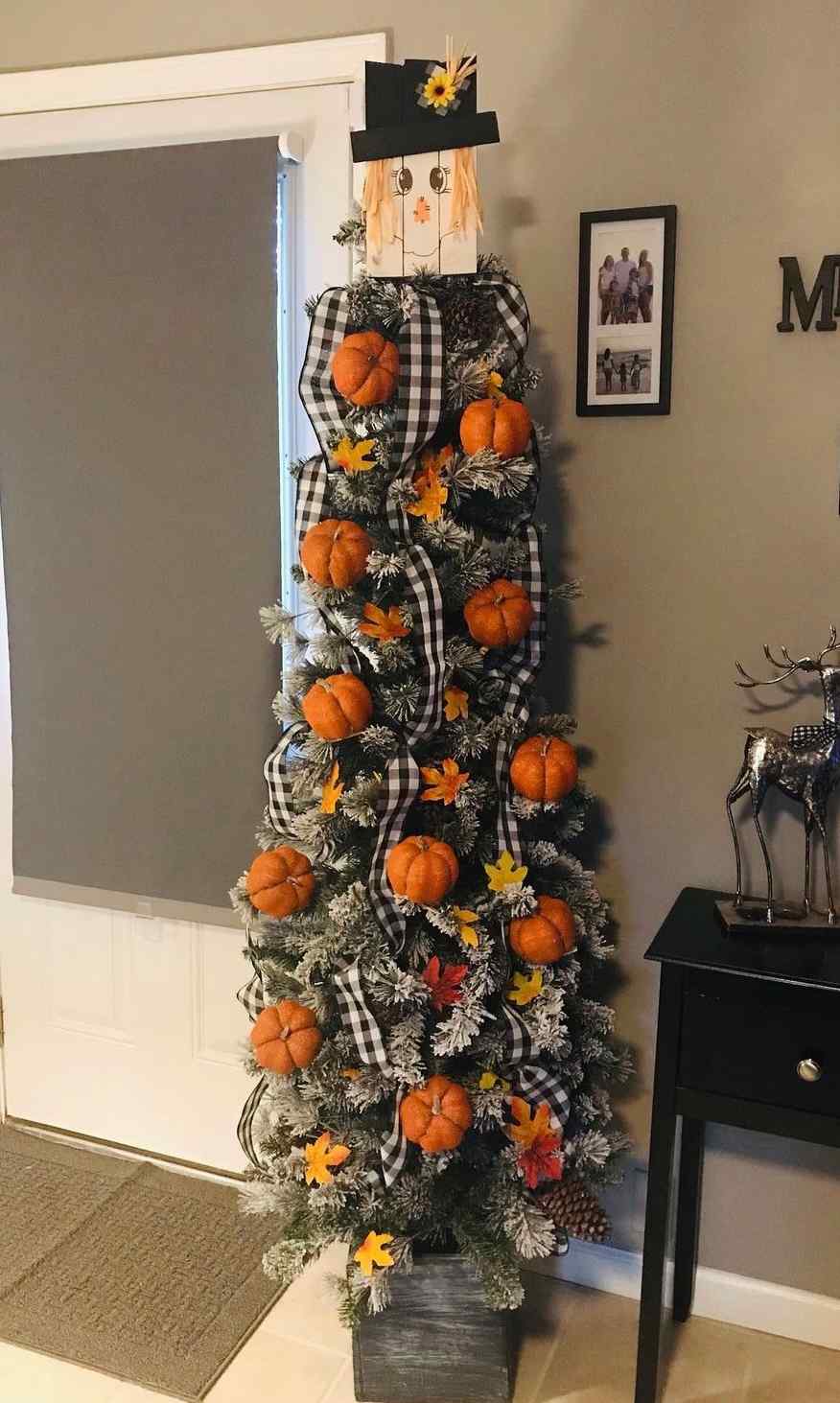 Scarecrow Topper Pencil Tree