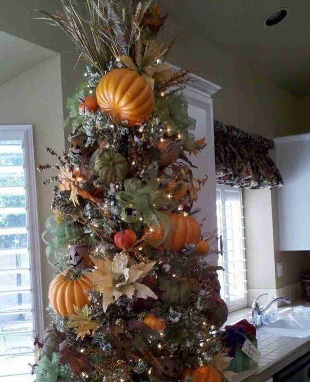 Oversized Pumpkin Topper Tree