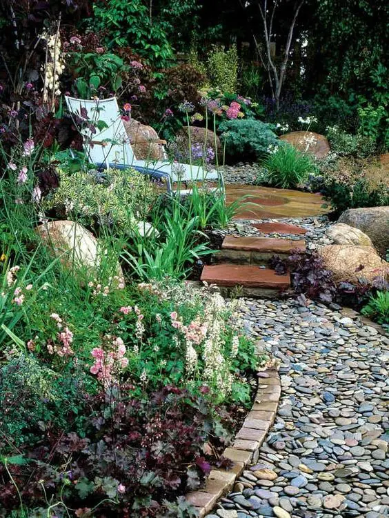 Brick Paver and Cobble Walkway Border