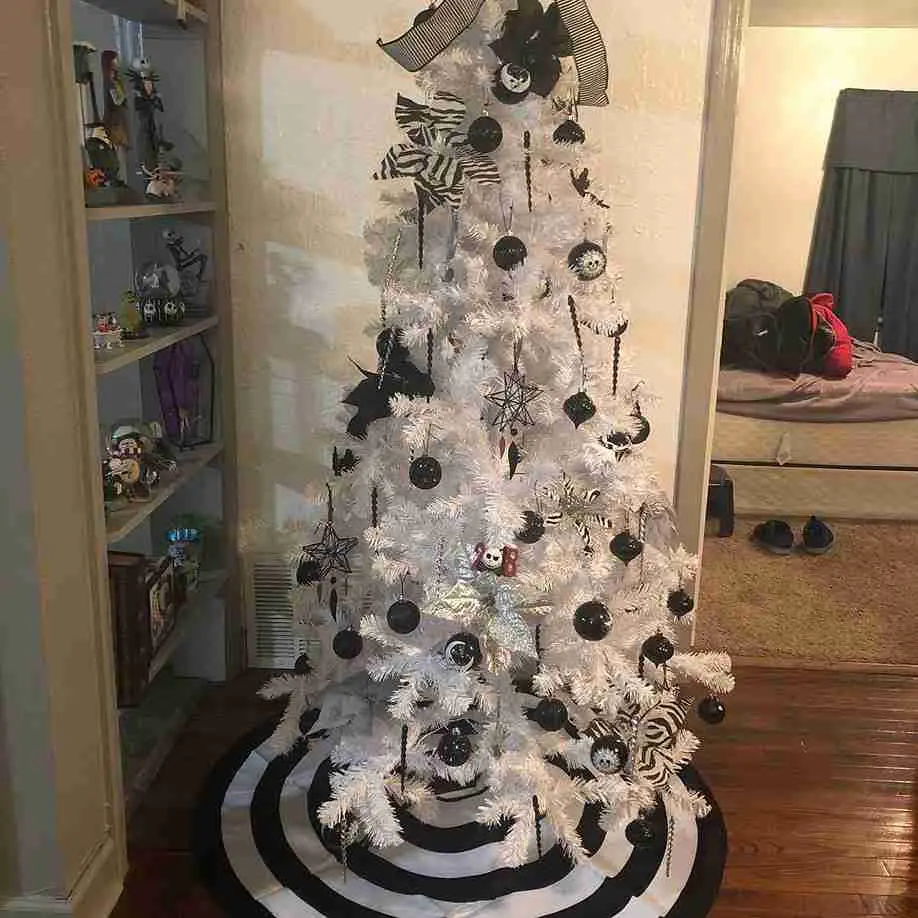 Monochrome Striped Tree