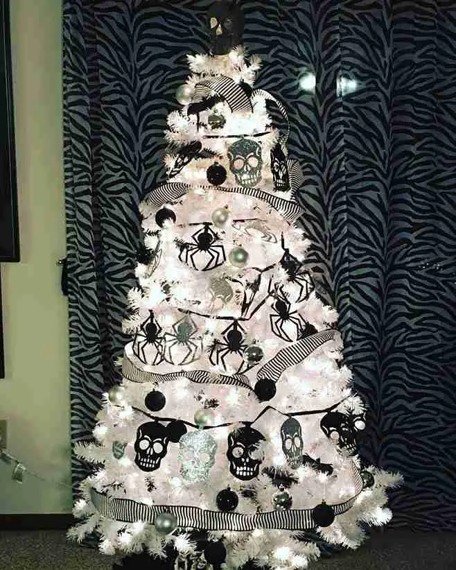 Spider and Skull White Tree