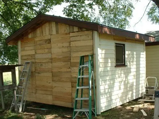 21 Pallet Chicken Coop Ideas for a Budget-Friendly Build 17 Mixed Wood Farmhouse Build