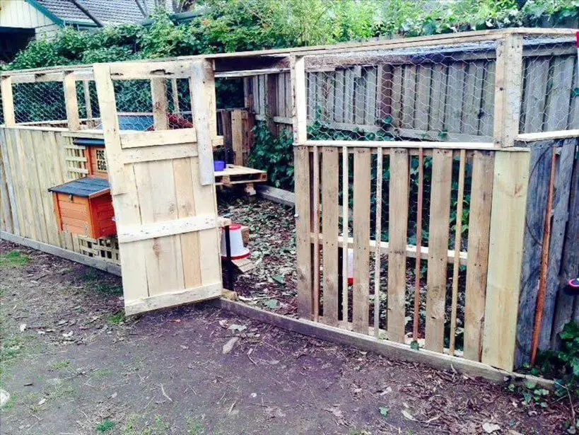 21 Pallet Chicken Coop Ideas for a Budget-Friendly Build 25 Extended Wooden Run and Fence Combo