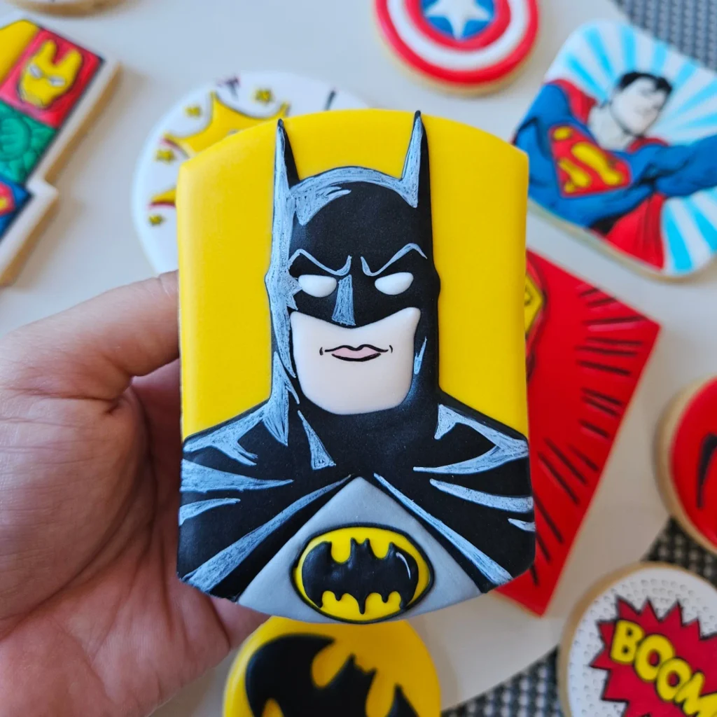 65+ Superhero-Themed Cookies for an Action-Packed Party 8 65+ Superhero-Themed Cookies for an Action-Packed Party 8