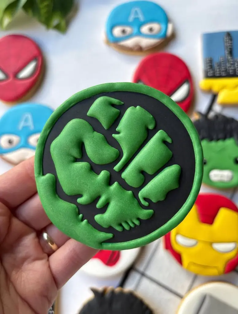 65+ Superhero-Themed Cookies for an Action-Packed Party 11 65+ Superhero-Themed Cookies for an Action-Packed Party 11