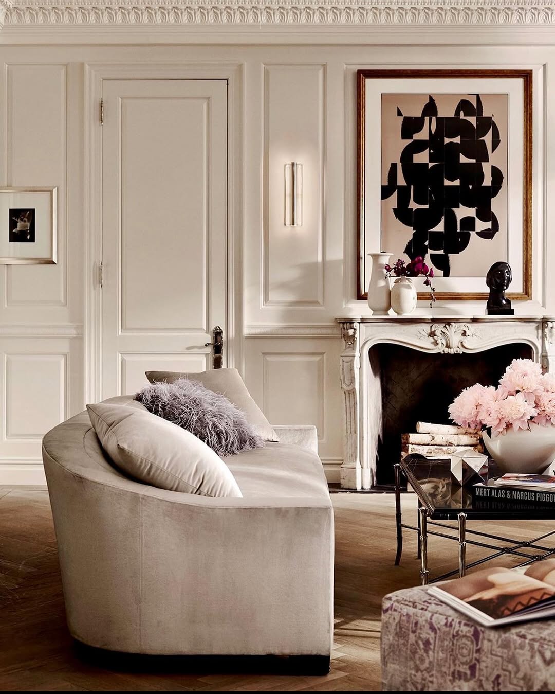 25+ Ralph Lauren Living Room Ideas 22 Modernist Marble Salon