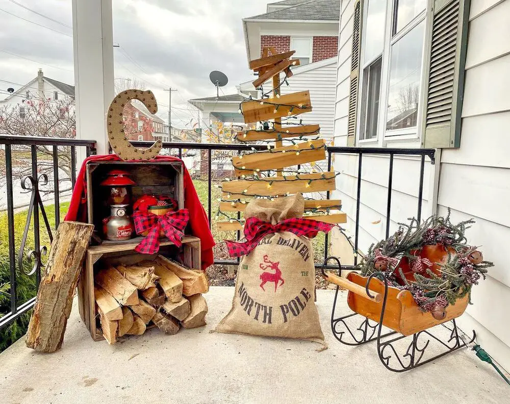 27+ Wood Christmas Trees DIY Ideas for Rustic and Creative Holiday Decor 4 Porch Wooden Slat Tree with Burlap Sack
